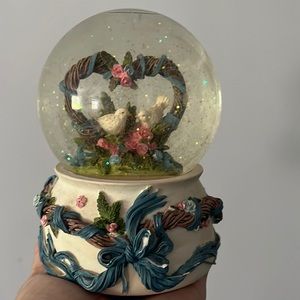 Vintage snow globe